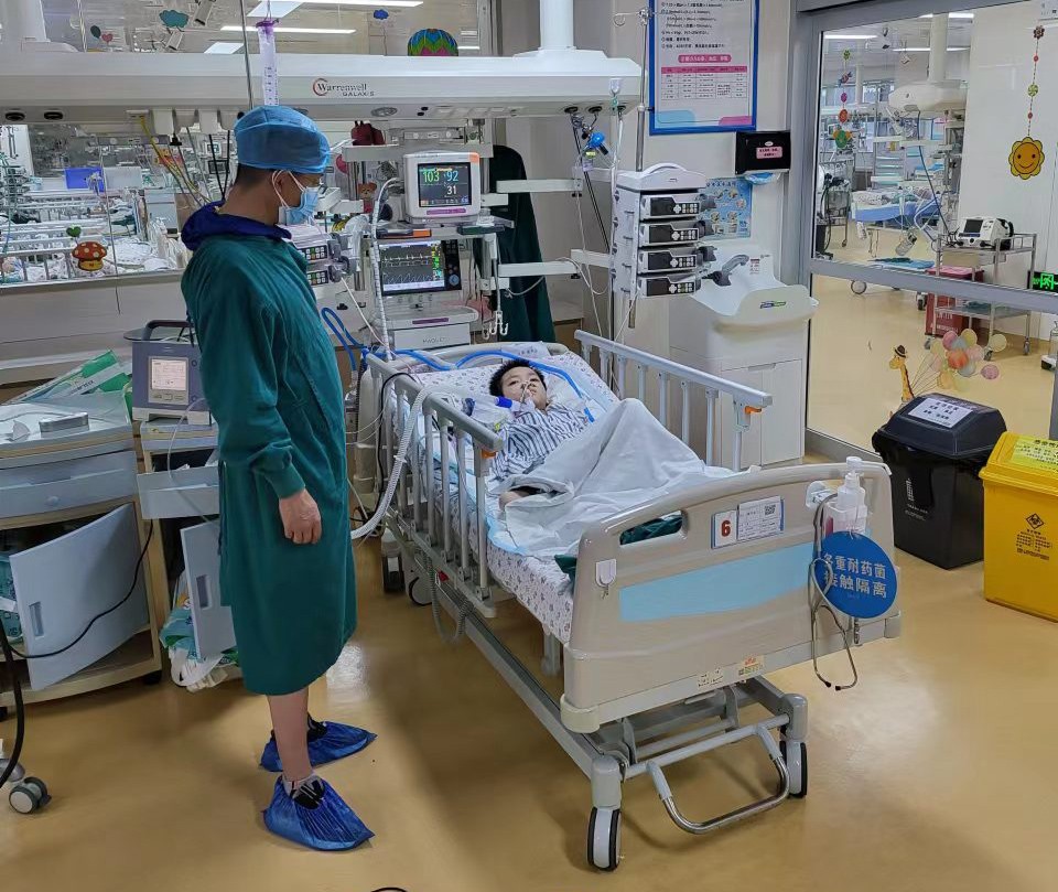 东莞跨省救护车出租公司