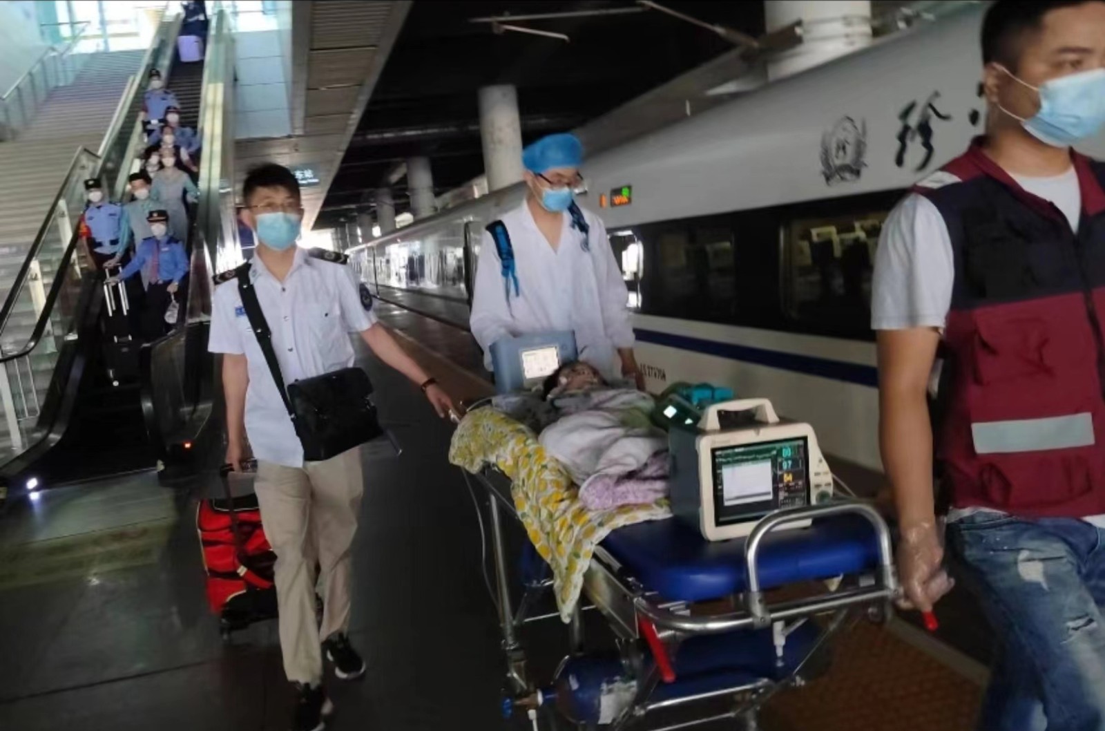 东莞高铁转运公司